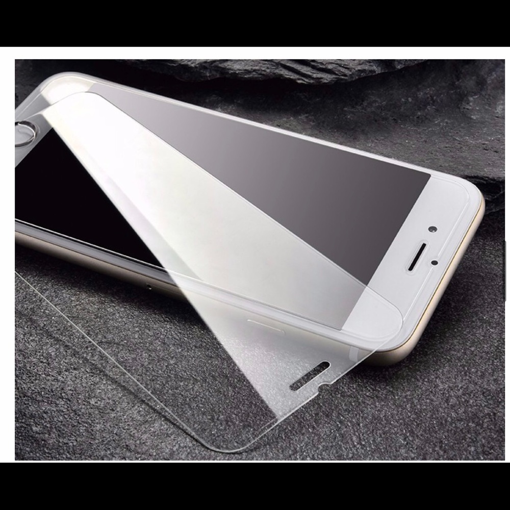 **iPhone XR, 11, 12/12 Pro Screen Protector - Picture 7 of 13